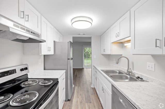 Wingate kitchen photo 1