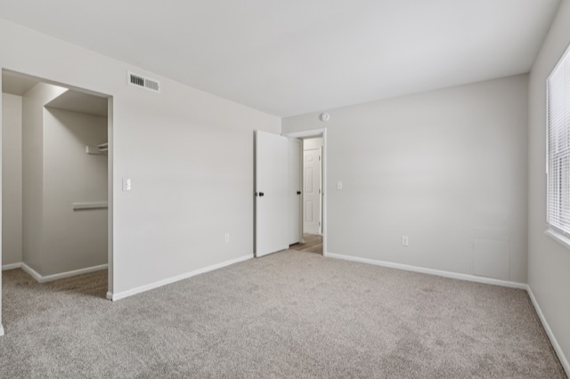 Wingate bedroom photo 5